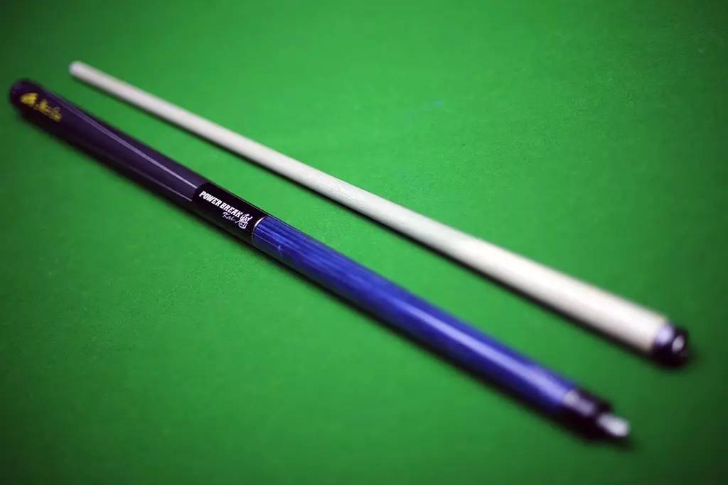 张堃鹏曾用过什么品牌的球杆,世界冠军张堃鹏表演