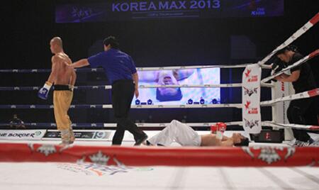 武僧一龙pk韩国跆拳道,一龙对战韩国跆拳道油管评论