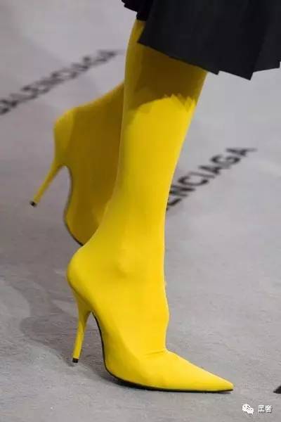 valentino2021秋冬时尚系列,valentino秋冬系列