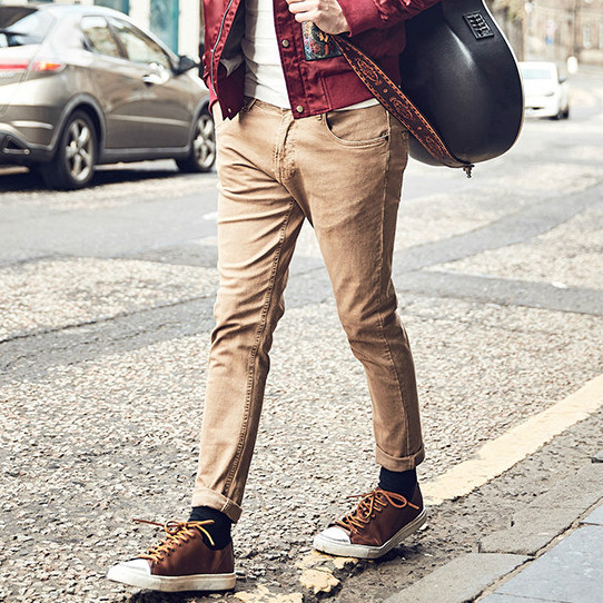 潮流百搭型男小脚牛仔裤,高颜值牛仔裤男士显腿瘦
