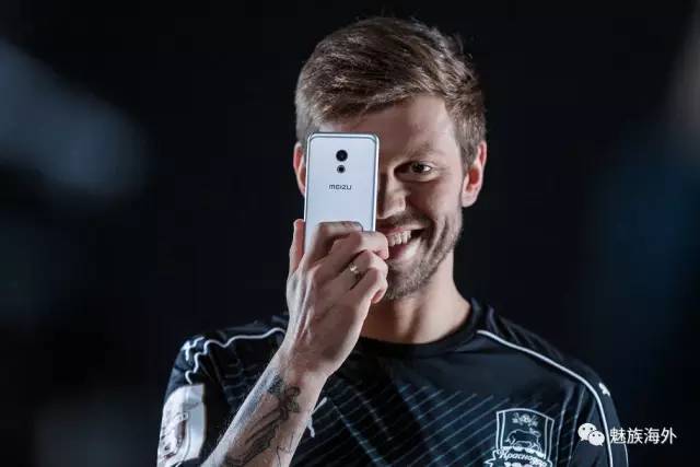 战斗民族折磨手机的日常，竟然尤其钟爱这个品牌