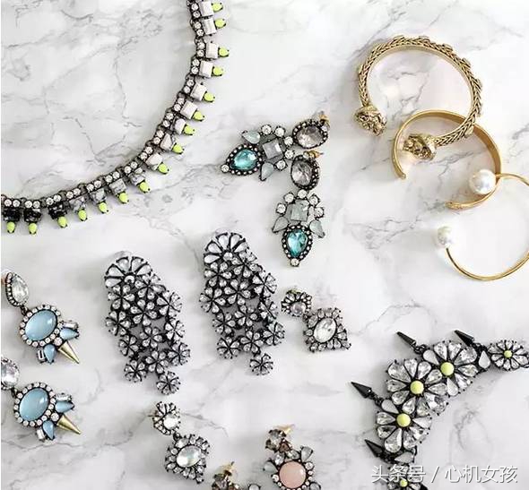 明星超爱的平价首饰品牌，部分竟还不到百元！