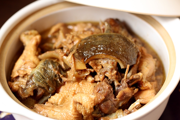 清炖甲鱼最正宗的红烧甲鱼做法,清炖甲鱼最正宗的甲鱼怎么杀做法