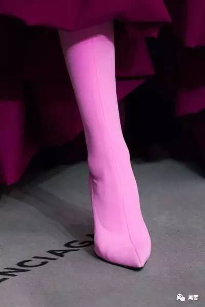 valentino2021秋冬时尚系列,valentino秋冬系列