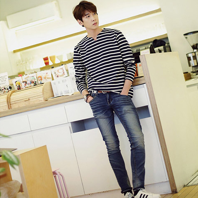 什么脸型适合v领t恤,长脸型的人适合v领上衣吗