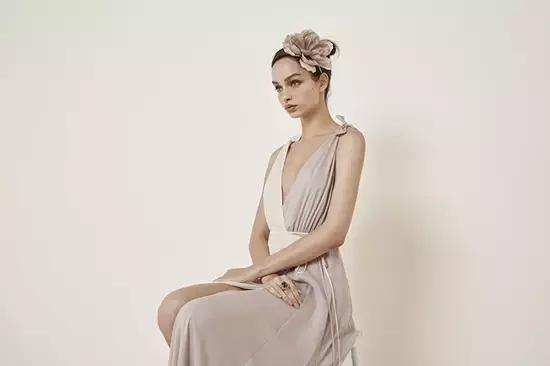 给我一场率性浪漫的婚礼，那些平价但是美丽的婚纱