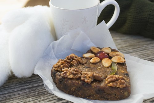 喝牛奶用吸管怎么喝,喝牛奶要不要用热水烫