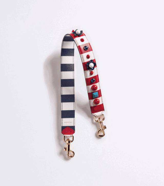 双肩包与斜背包哪种最实用,包包单肩斜挎包包治百病