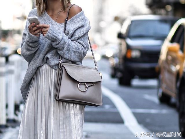 大象灰色的手袋其实很高级