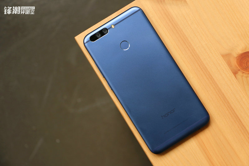 荣耀v9和一加3t哪个性能好,荣耀v9和一加3t哪个好玩