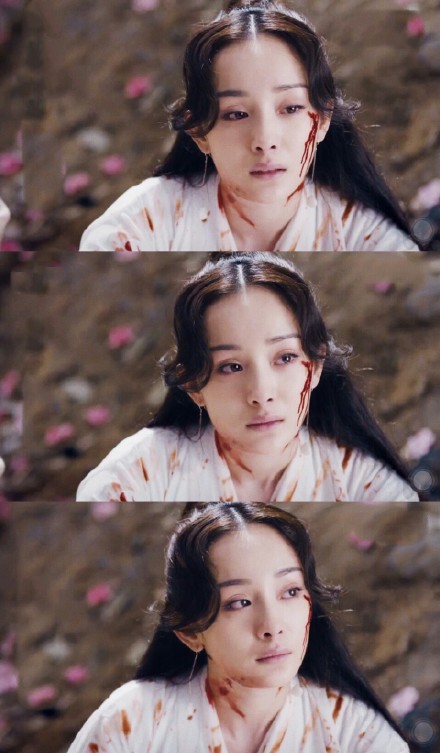 杨幂和赵丽颖的眼神到底哪里变了,杨幂赵丽颖十年眼神对比照片