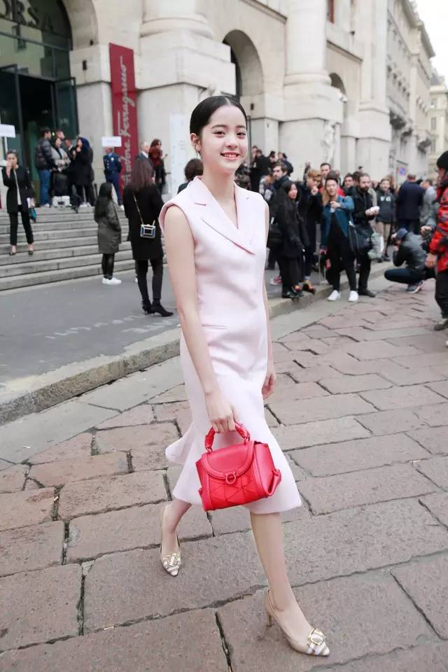 让奥黛丽·赫本钟情的Ferragamo，也让何穗爱不释手！