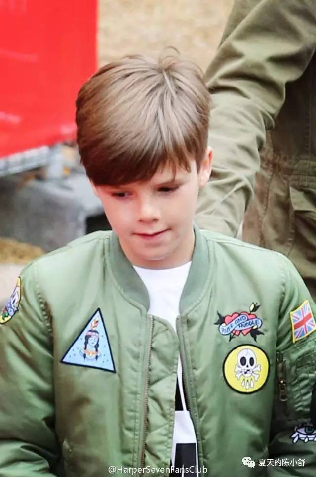 贝克汉姆大背头发型,贝克汉姆3个儿子名字