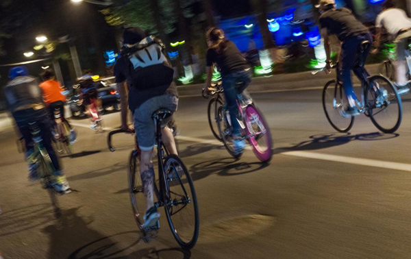 骑死飞自行车危险吗,死飞自行车事故集锦