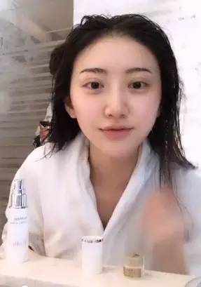 昕美妆|甜这么会洗脸也要来请教大家护肤心得了?(附景甜同款护肤品LIST)