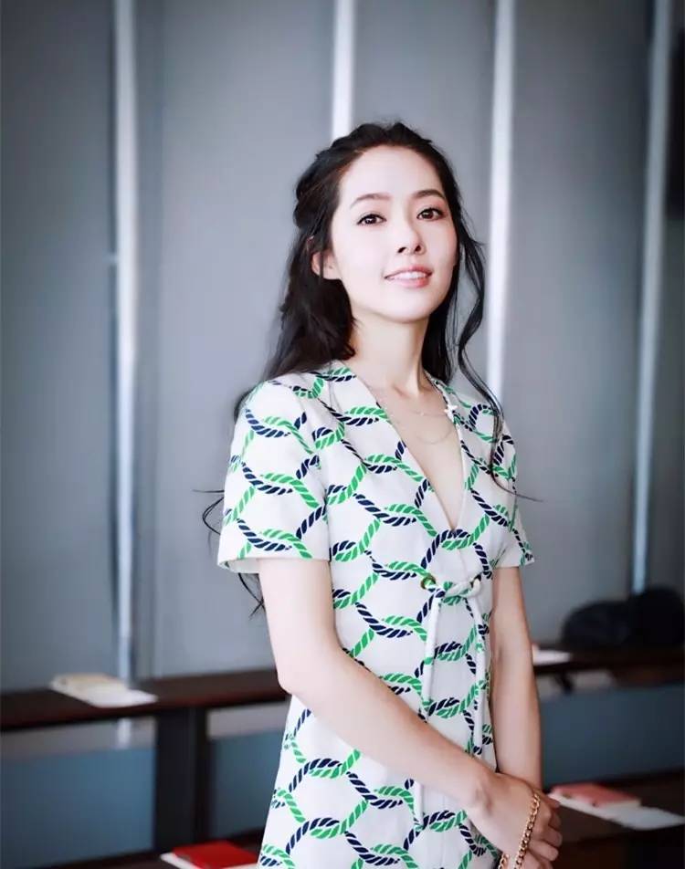 明星的头发为何可以频繁的染,明星染头发为什么发质还那么好