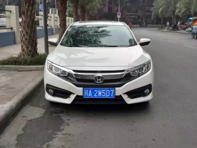 十代思域豪华版定速巡航 (10代思域尊贵版自动巡航)