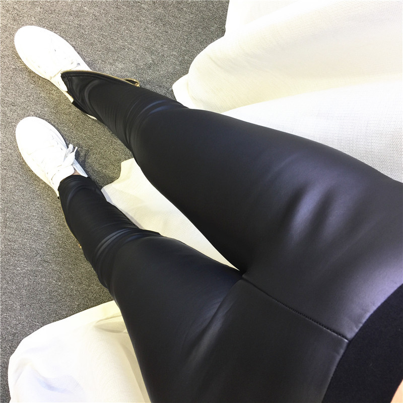 皮裤裙有多百搭,时尚减龄显瘦喇叭裤裙