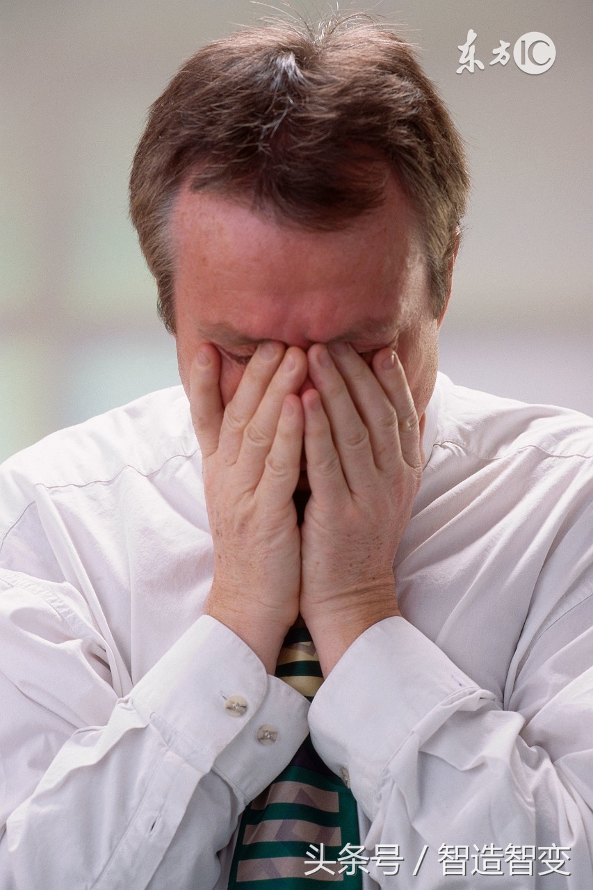 11岁女孩救下坠楼男童,女童18米高楼意外坠落