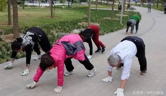 腰突戴护腰缓解疼痛,腰突的正确治疗方法及禁忌