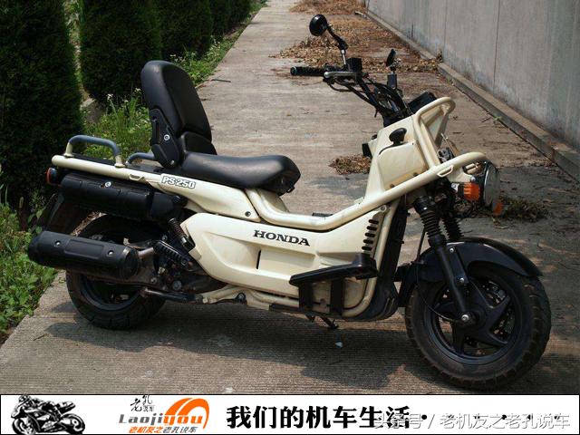 踏板鼻祖vespa,最好的踏板车vespa