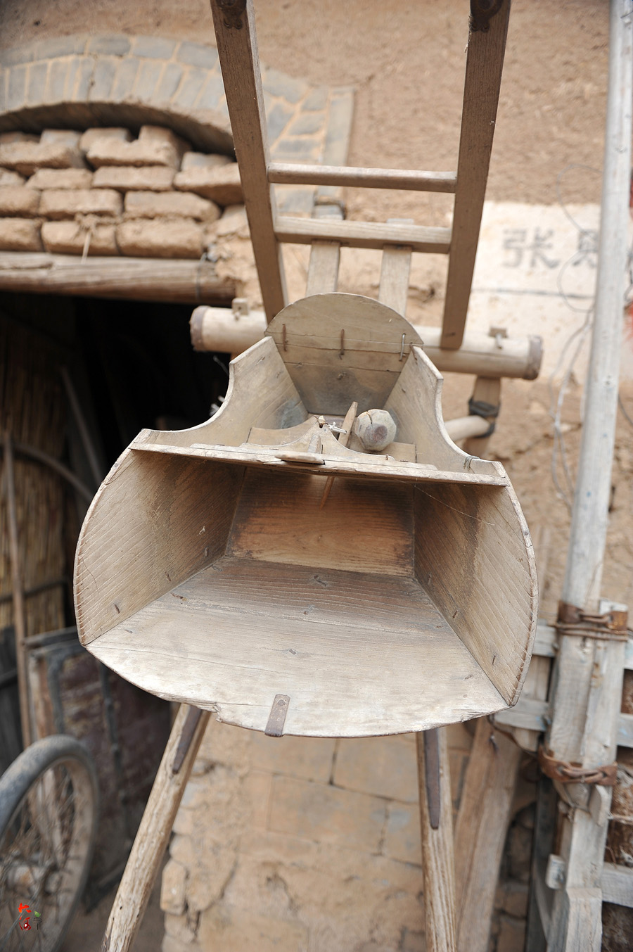 已经消失的农村老物件你认识几样,70后的回忆照片老物件