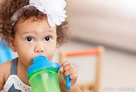 宝宝不爱喝水怎么办有妙招,宝宝不爱喝水这三招轻松解决