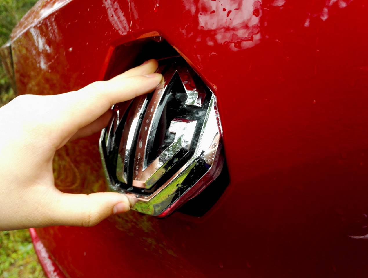 可以遥控泊车电动汽车,名爵zs智能辅助驾驶