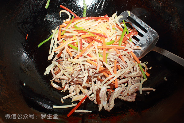 吃完烤鸭的鸭架如何处理,吃完烤鸭的鸭架汤怎么做