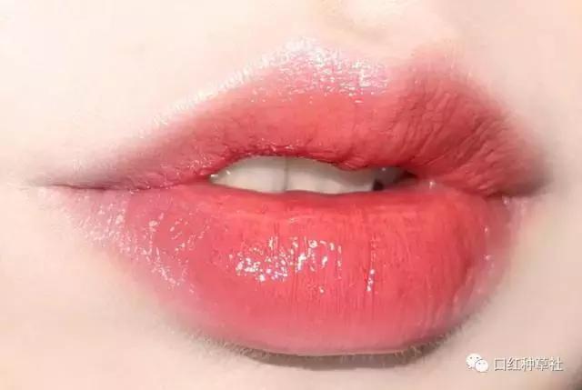 mac唇釉desire梅子色,圣罗兰唇釉和mac唇釉哪个好