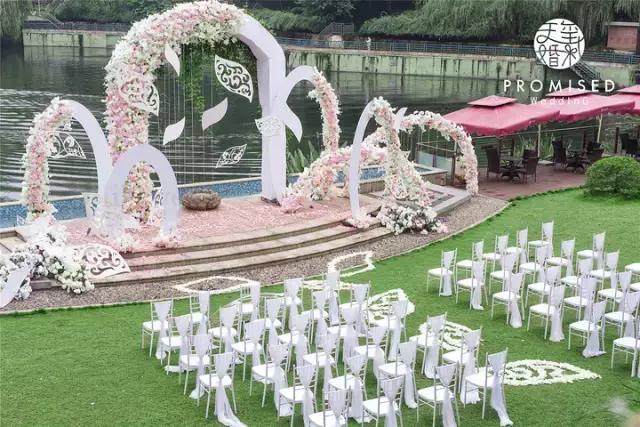 春天办婚礼，不来一场这样的浪漫，你的良心不会痛吗？