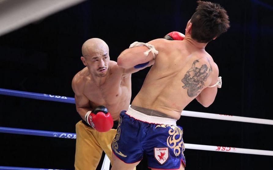 韩国人擂台上叫嚣三秒钟后被ko,韩国犯规被ko