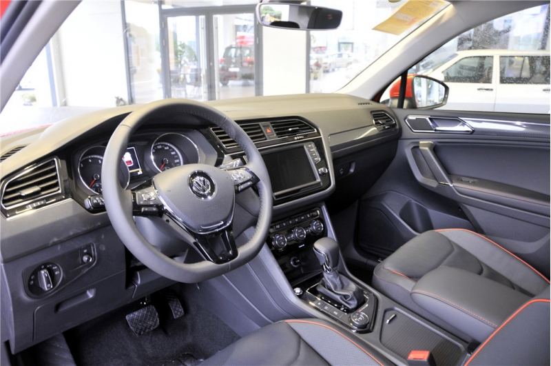 多年不见的朋友突然出现在你面前,多年不见的好友突然找你