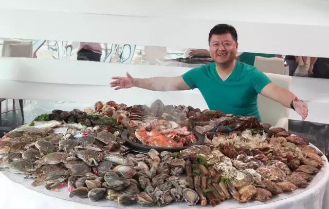 1000台无人货柜日流水,现场蒸海鲜