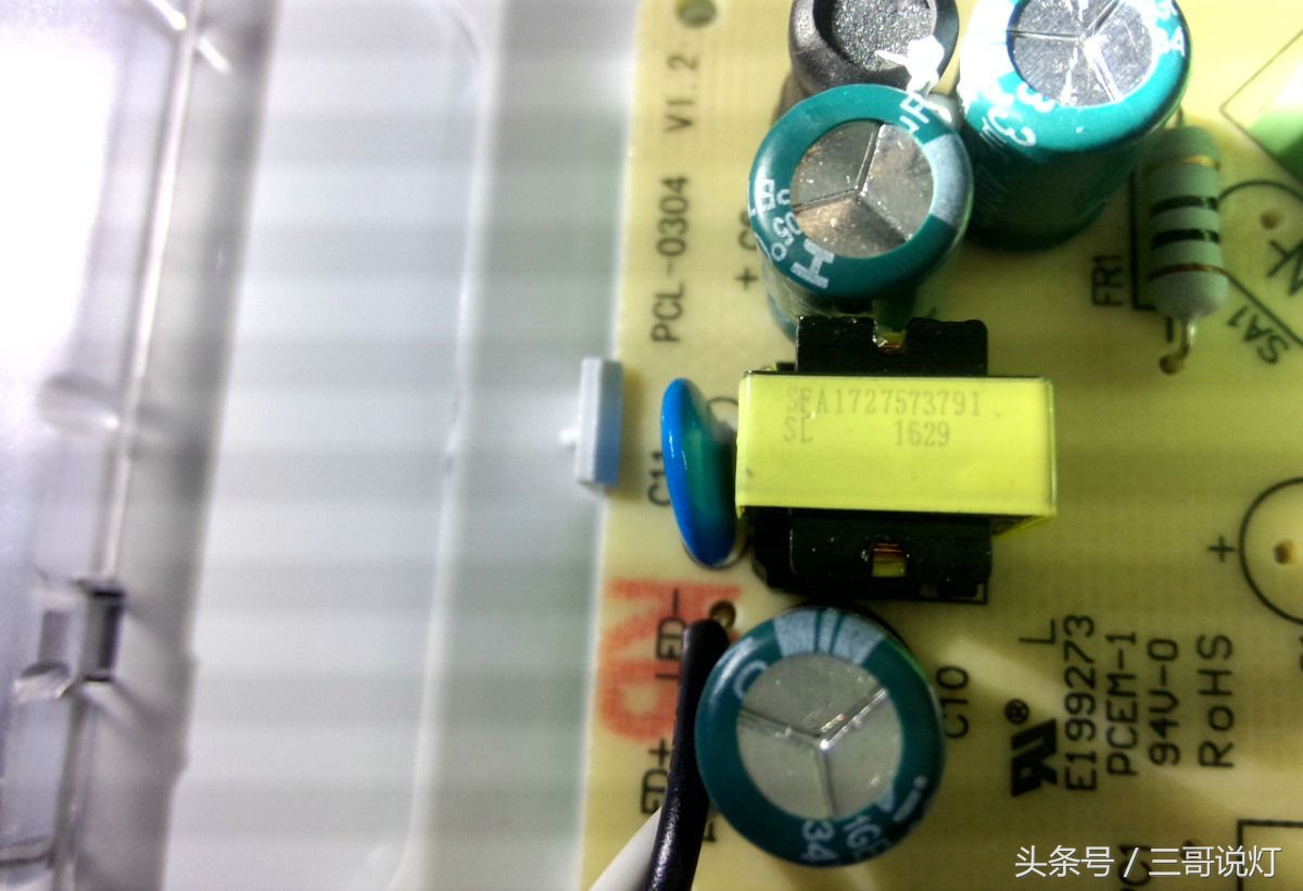 松下吸顶灯开箱,松下吸顶灯拆卸更换led