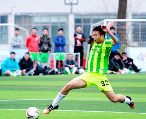 信阳市“康乐体育城足协杯”落下帷幕，冠军花落谁家？