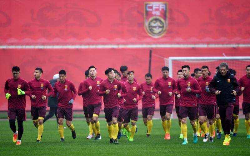 邓卓翔任意球破门完整版,中国对韩国邓卓翔进球