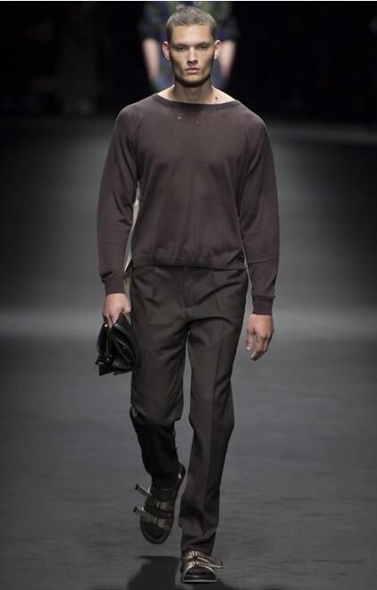 世界十大服装品牌男装,男装t恤夏季世界品牌大全