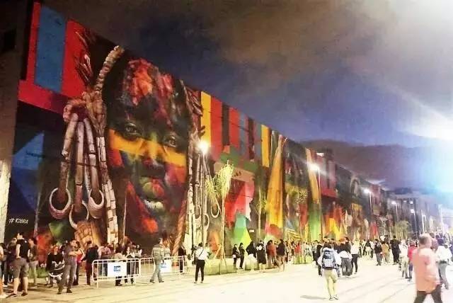 去年夏天，他几乎花光了全部积蓄流浪巴西，去了这些自由有趣的咖啡馆