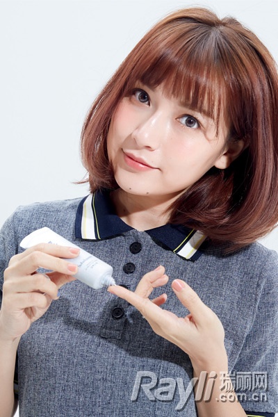 隔离霜用什么工具涂比较好,隔离霜的正确使用步骤