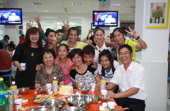 他们为什么会得到这样的评价：最好的老师，最亲的“爸爸”？