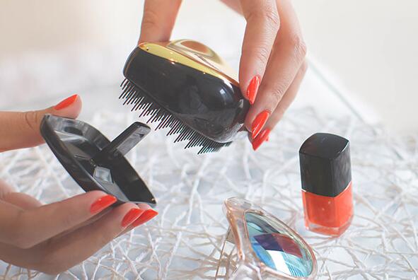 脸书让妹子尖叫的发梳,竟然是这些!