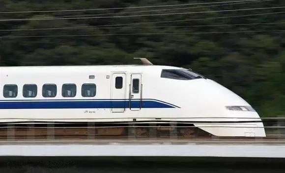 日本的高铁列车的样子,日本的高铁