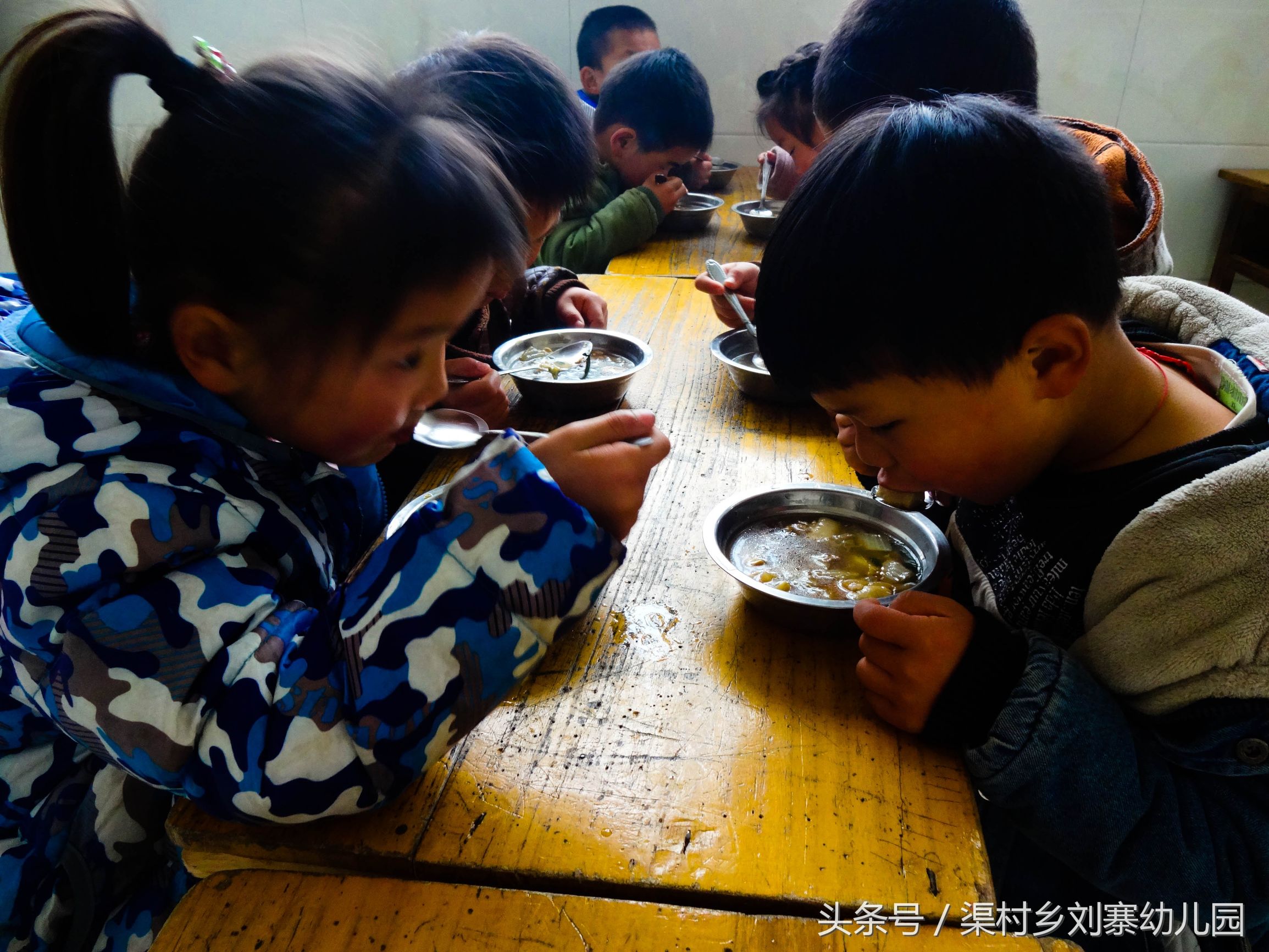 孩子每天在刘寨幼儿园吃什么呢？·孩子成长日记第二期