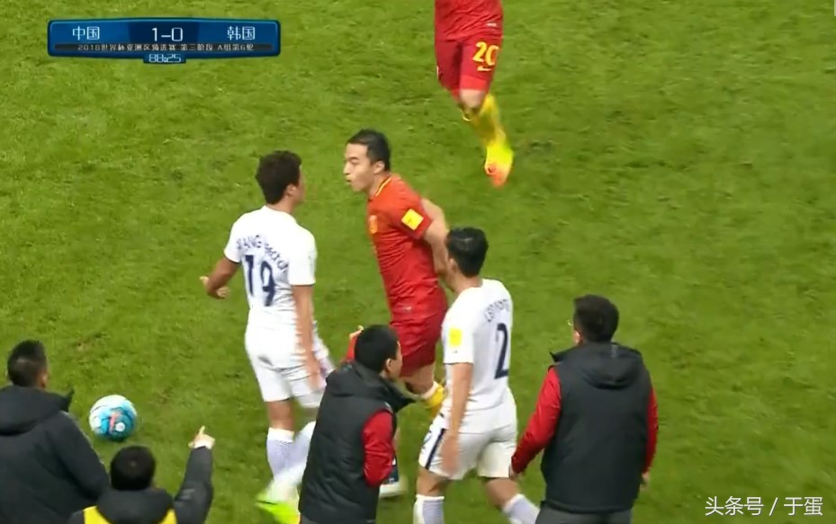 先赞冯潇霆纯爷们儿！然后论证他创造的场上位置新名称“自由卫”