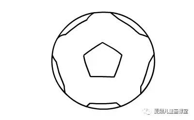 关于足球的画法,足球的画法和技巧