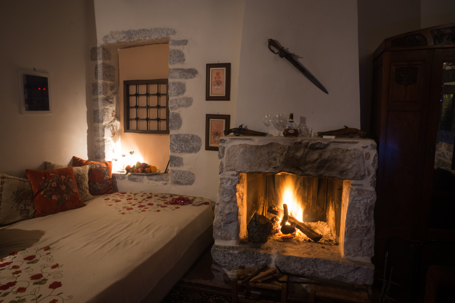 虹口足球场起火,虹口足球场火灾视频