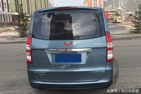 毁三观！二手五菱宏光比奔驰C还保值