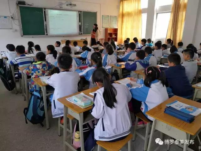 足球要从娃娃抓起是谁说的,足球要从娃娃抓起图片