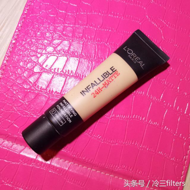 美宝莲fitme粉底液哑光版110测评,比较服帖细腻的粉底液测评